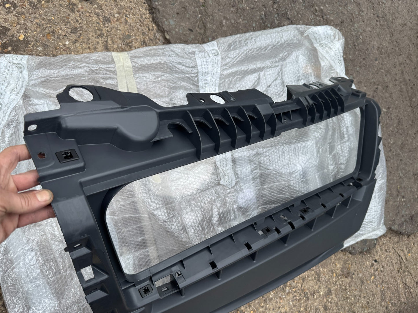 NEW GENUINE Bumper front centre part – 7354702530 – Fiat Ducato 2006-2014