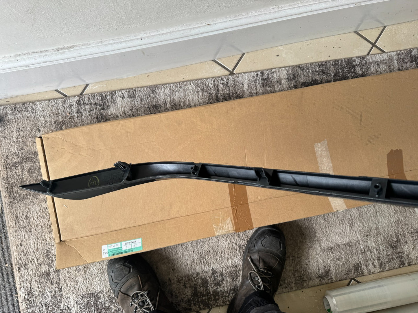 NEW NISSAN LEAF ZE1 MK2 REAR BUMPER LOWER CENTRE BAR 850845SH0A 850846WK1A