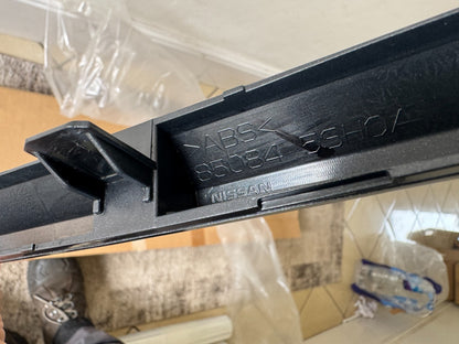 NEW NISSAN LEAF ZE1 MK2 REAR BUMPER LOWER CENTRE BAR 850845SH0A 850846WK1A