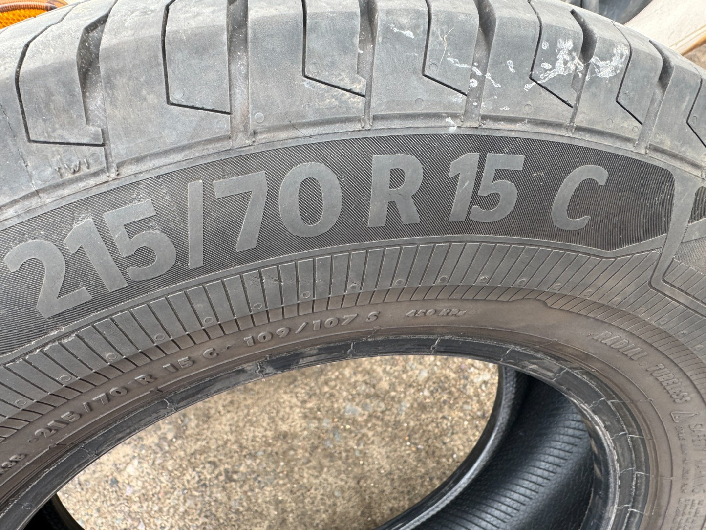 1x 215 70 15C  109/107S  Continental Van Contact Eco 2157015C  215/70/15C 8.5mm!