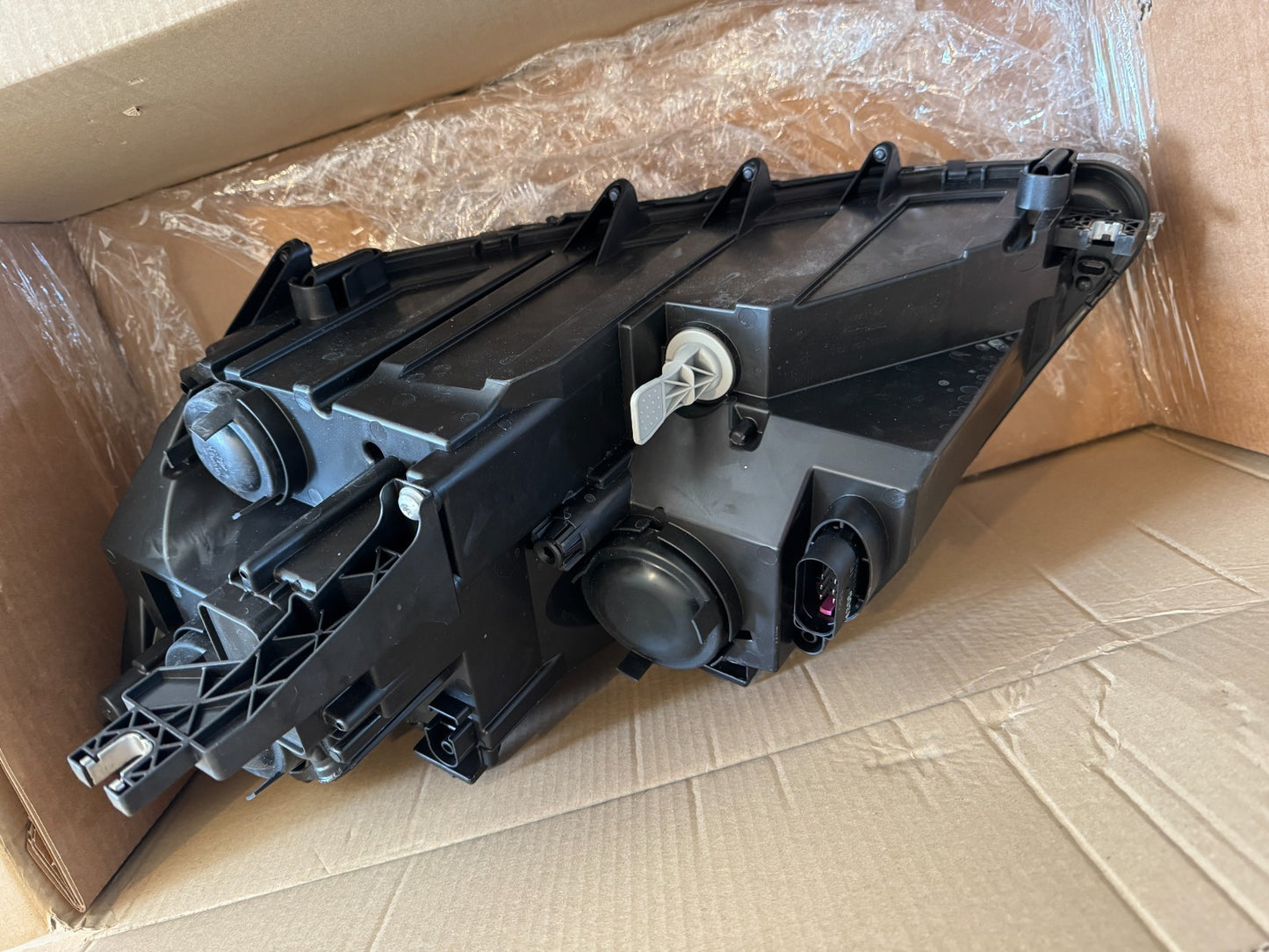 SEAT ALHAMBRA 7N MK2 2011-2021 HALOGEN HEADLIGHT RIGHT DRIVER 7N5941006G **NEW**