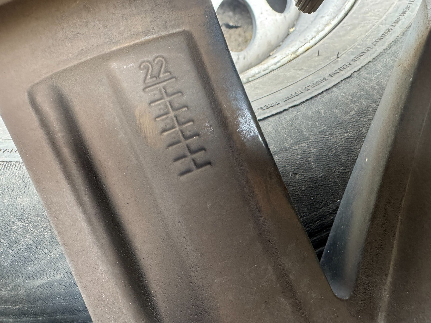 Mini Clubman F54 2022 All R18 alloy rim 6888083 Scratched