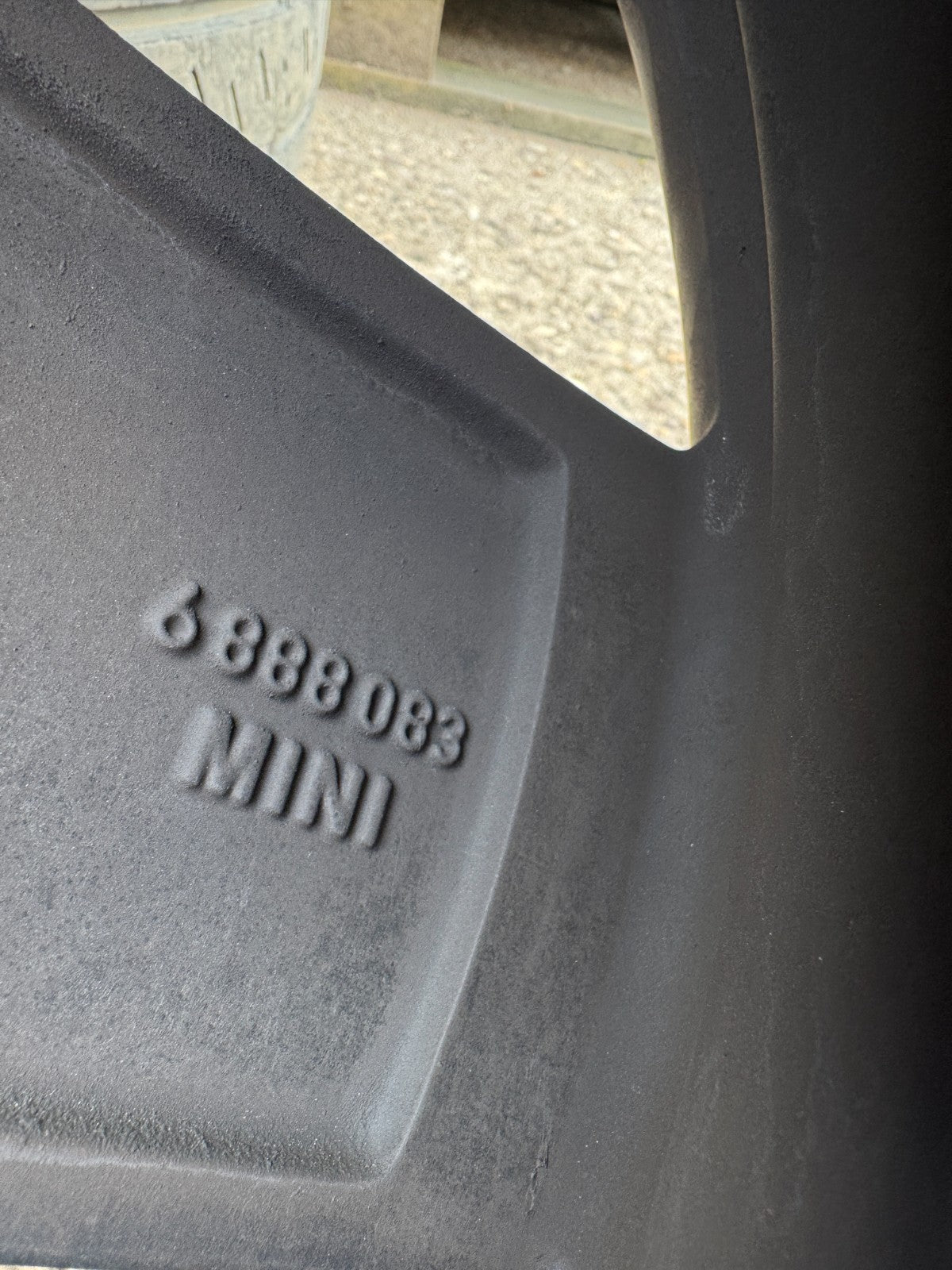 Mini Clubman F54 2022 All R18 alloy rim 6888083 Scratched