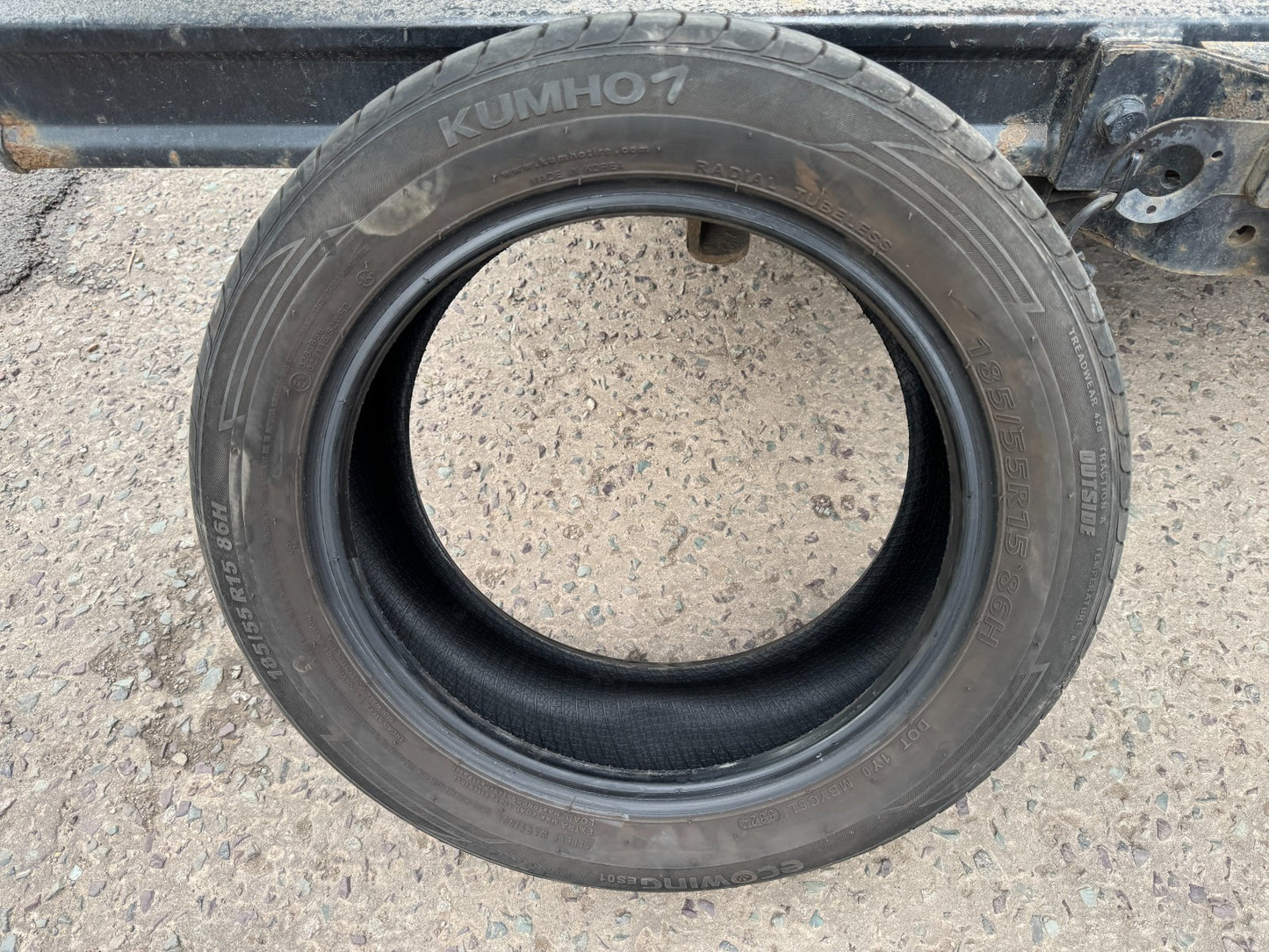 1x 185 55 15 86H XL - Kumho Ecowing ES01 KH27 - Tyre Only 7.5mm no repairs