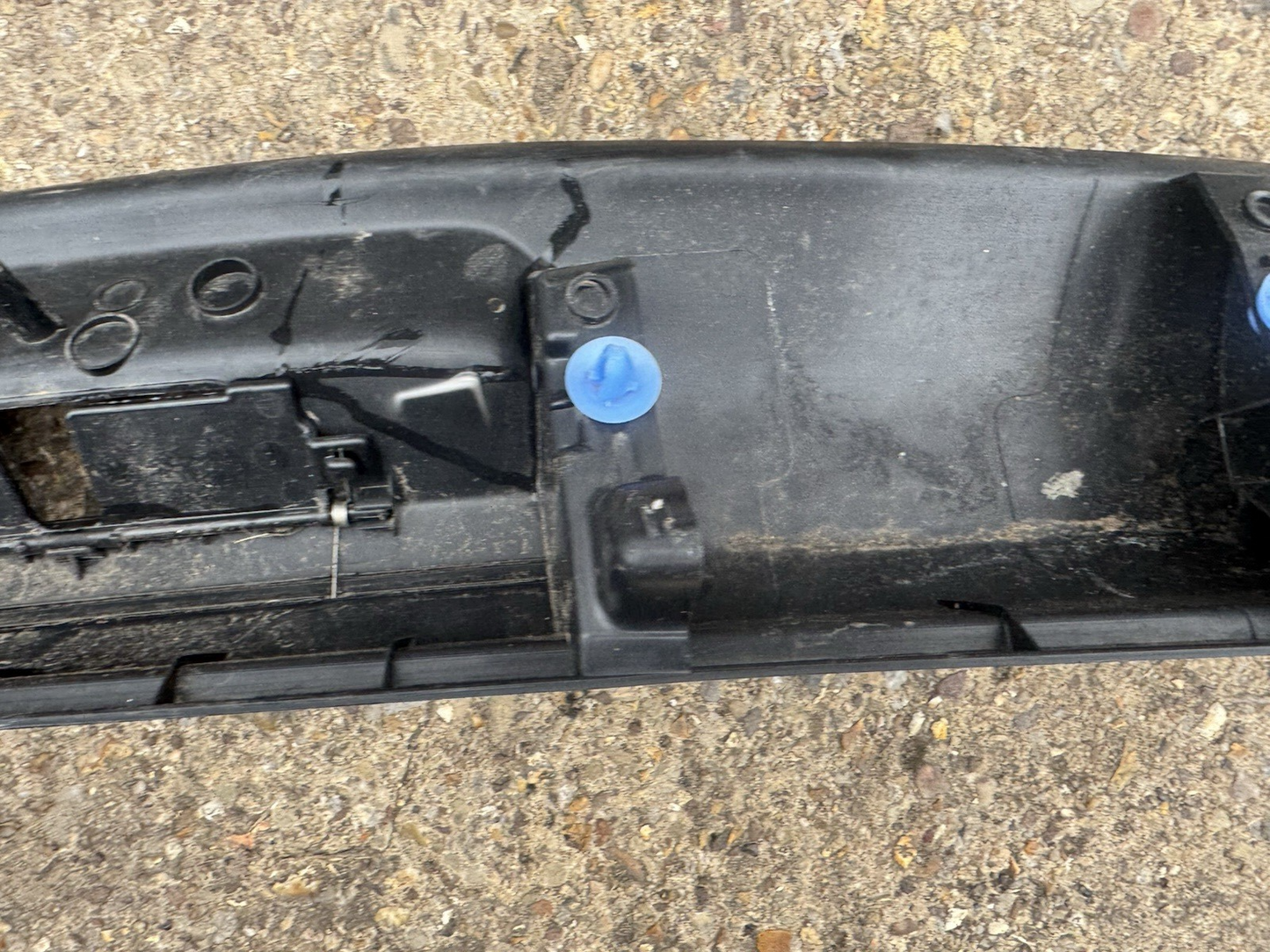 PEUGEOT 308 SW MK2 Trunk Boot Lock Trim 98133886ZD 1.5 Diesel 96kw 2019 33522848