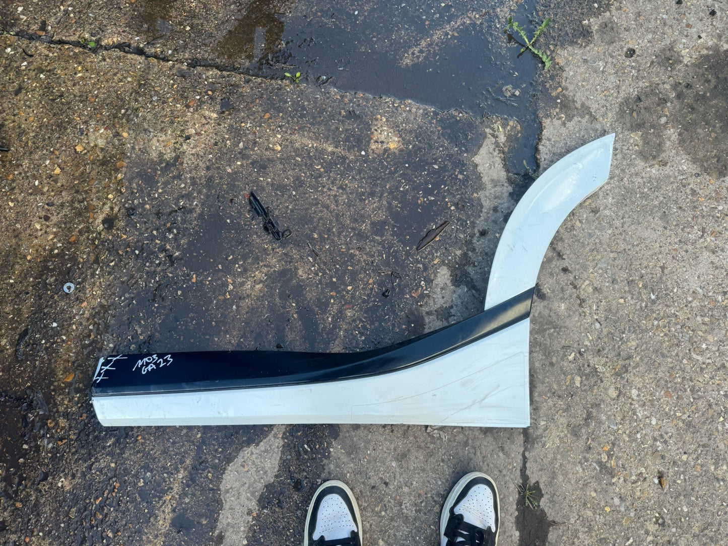DAMAGED ! KIA EV6 2024 Left rear door trim molding 87733CVDA0 NAR154749