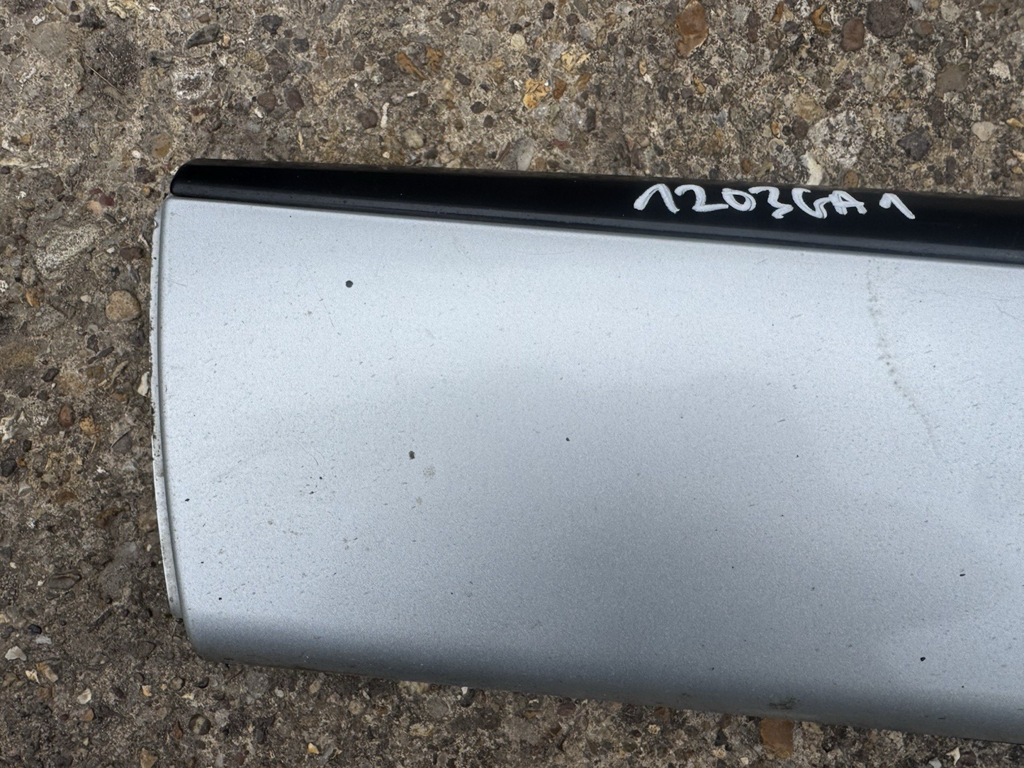 JAGUAR F-PACE  Front Left Door Lower Trim Molding  HK8M-21065-ABW