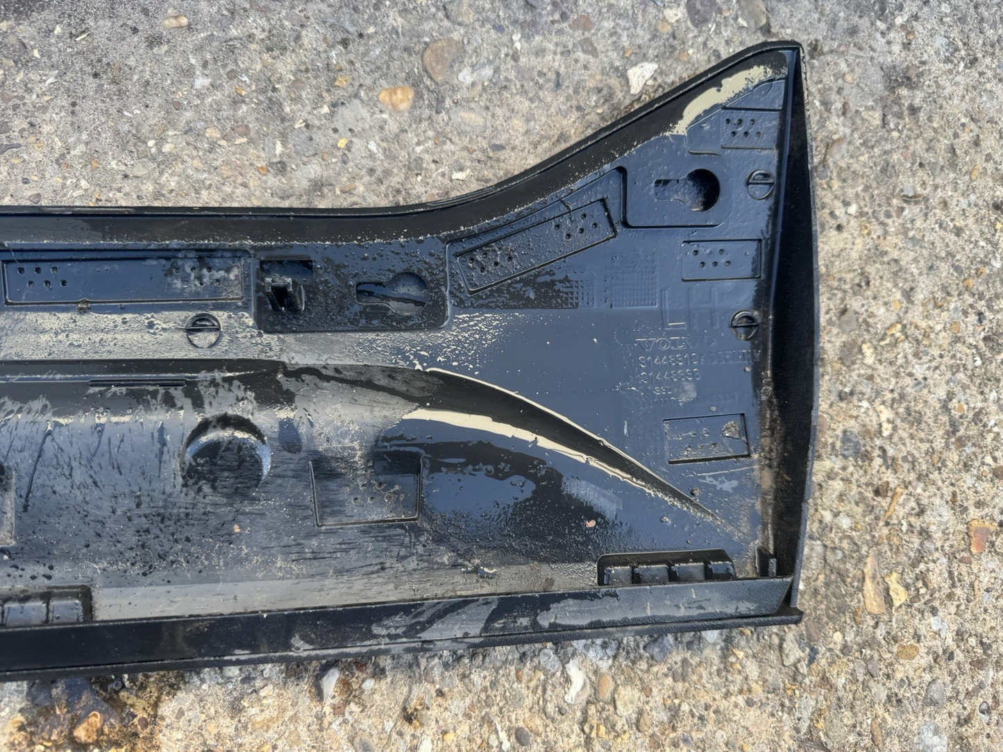 GENUINE VOLVO XC40 FRONT LEFT DOOR MOLDING TRIM 31448316 GENUINE 2017-2024