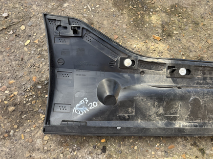 VOLVO XC40 REAR LEFT DOOR LOWER MOLDING 31448318