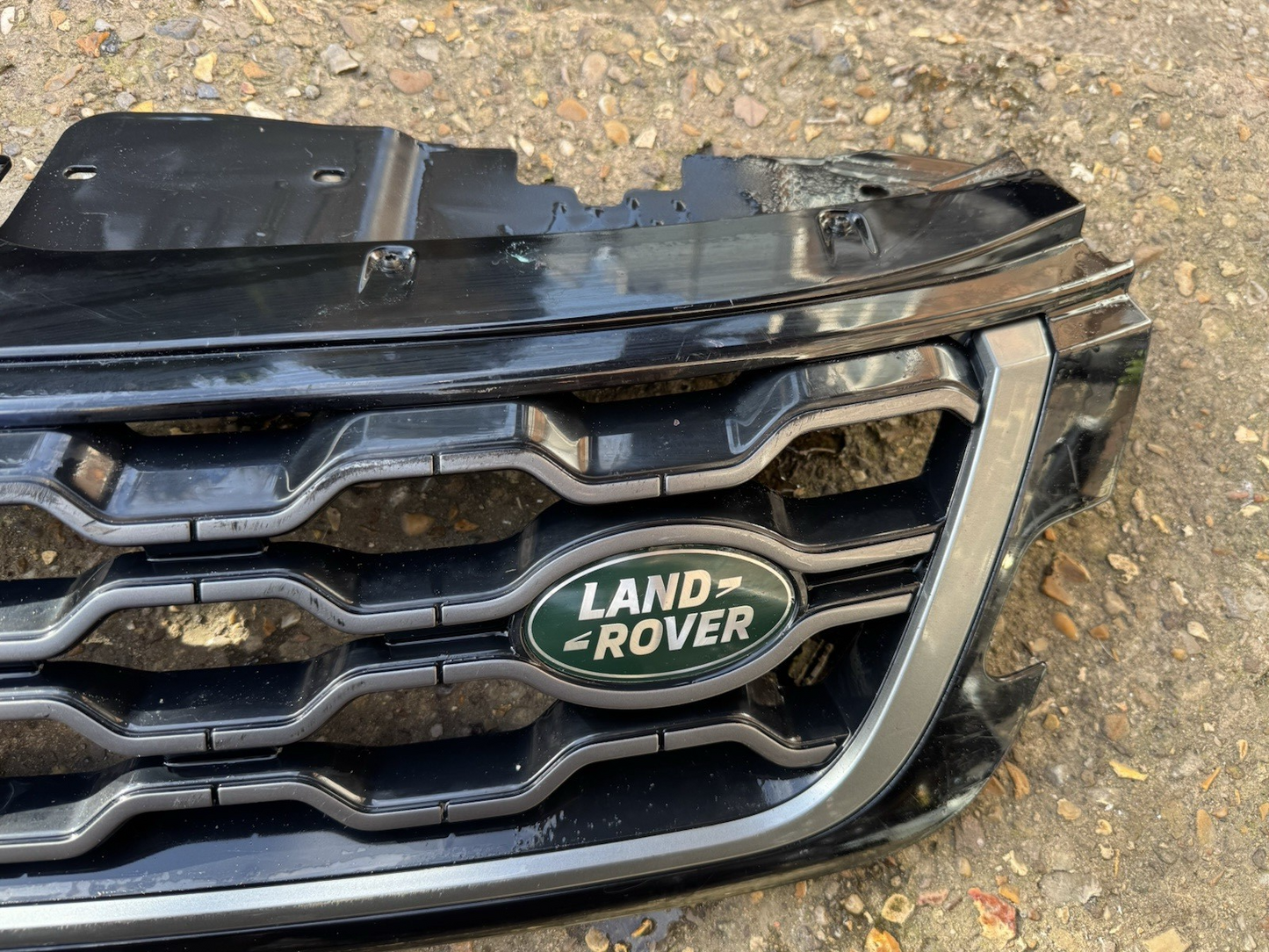 GENUINE RANGE ROVER EVOQUE L551 FRONT BUMPER GRILL 2019-ONWARDS K8D2-8C436-A