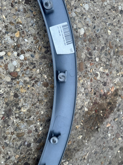 Range Rover Sport Wheel Arch Moulding Front Right mk72-16a074 from 2018