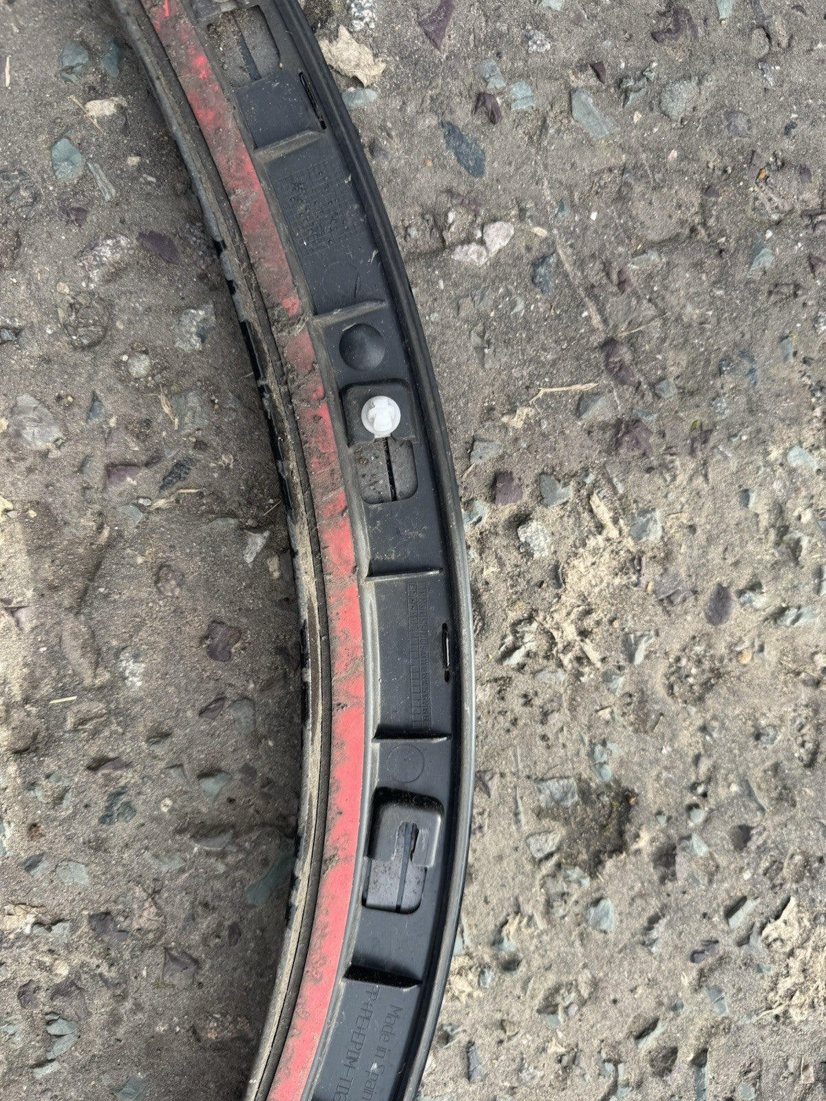 2016 AUDI Q3 FRONT LEFT PASSENGER SIDE WHEEL ARCH TRIM GENUINE 8U0853717