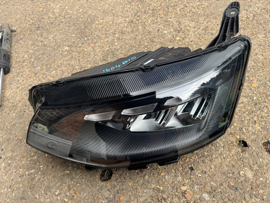 VOLKSWAGEN TRANSPORTER PASSENGER SIDE LEFT LED HEADLIGHT 2025 2026 VW DAMAGED