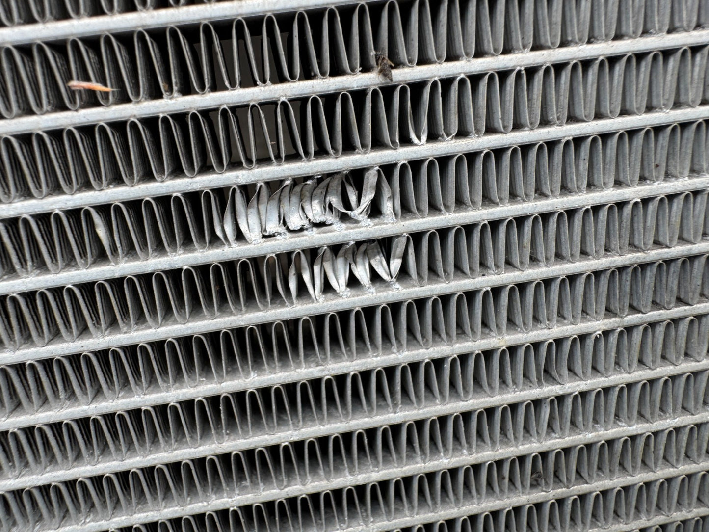 2025 LAND ROVER DEFENDER L663 AC Condenser LR181385 GENUINE