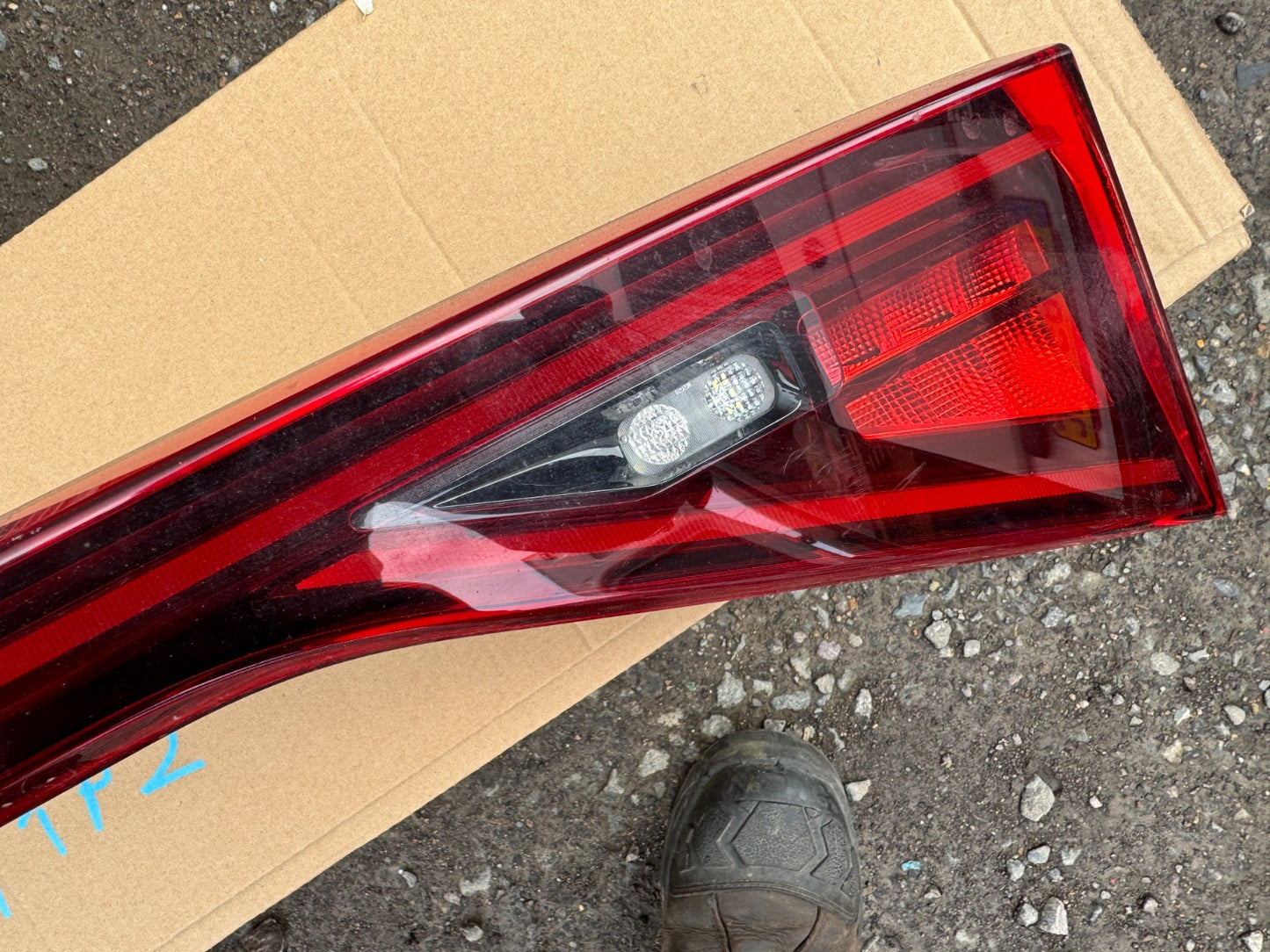CUPRA Formentor 20- RHD centre LED tail light with fog (rear) 5FF945307C