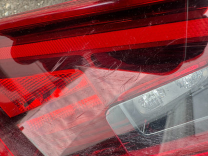 CUPRA Formentor 20- RHD centre LED tail light with fog (rear) 5FF945307C