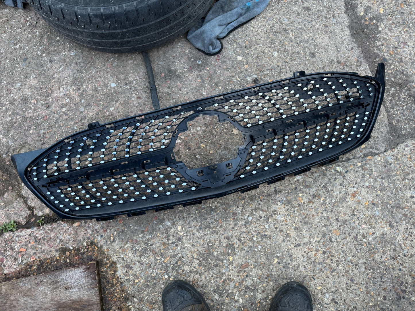 MERCEDES CLA CLASS W118 AMG  FRONT GRILL GENUINE A1188880000