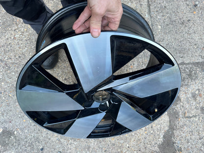 VOLVO C40 DIAMOND CUT 20" ALLOY WHEEL RIM REAR 9.0J 32143630 GENUINE X1