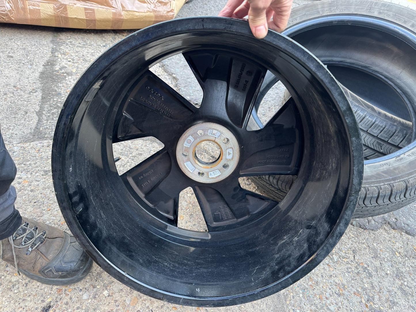 VOLVO C40 DIAMOND CUT 20" ALLOY WHEEL RIM REAR 9.0J 32143630 GENUINE X1