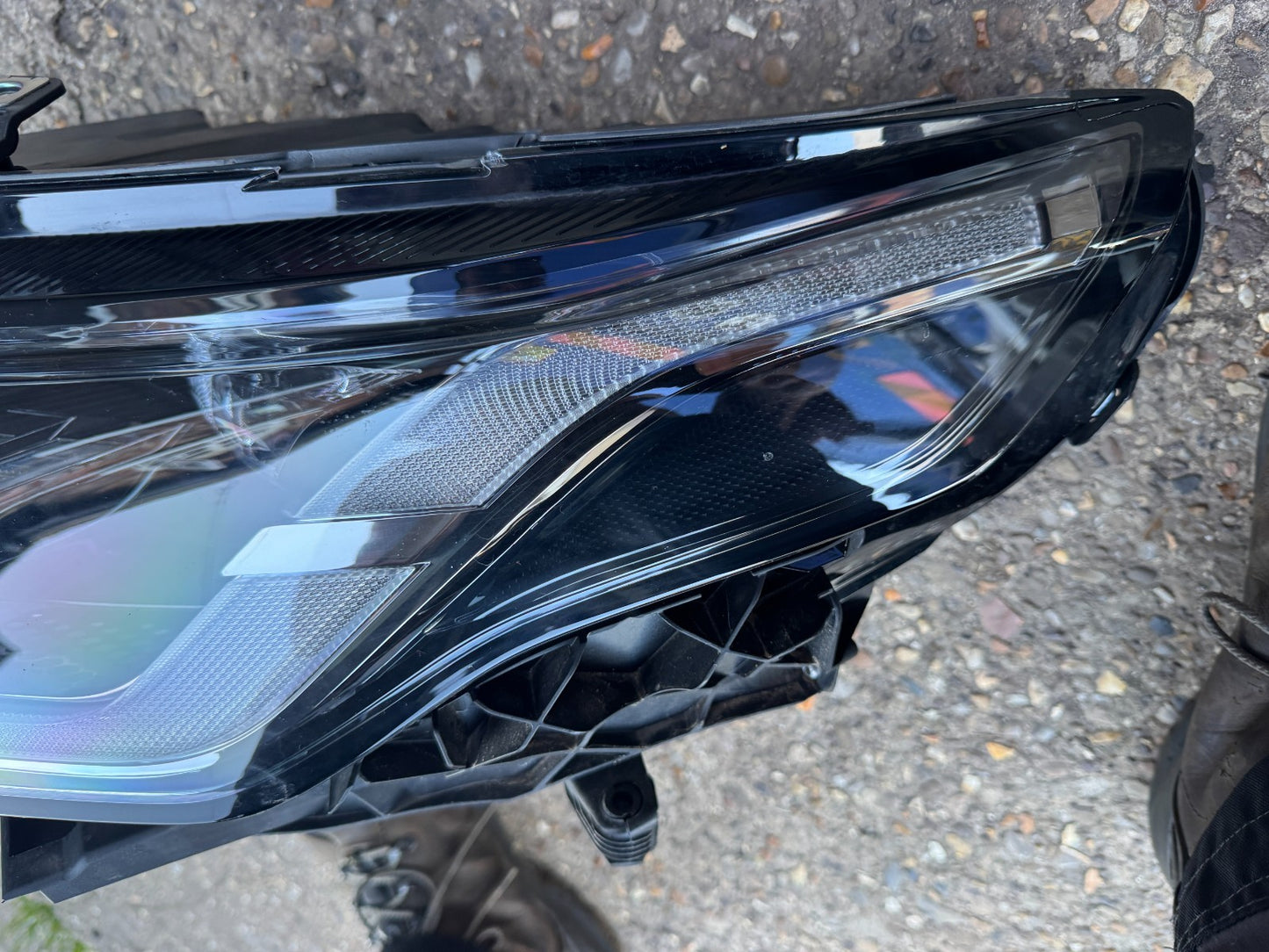 late 2024 Discovery Sport L550 Facelift Left LED Matrix Headlight MK7213W030GD