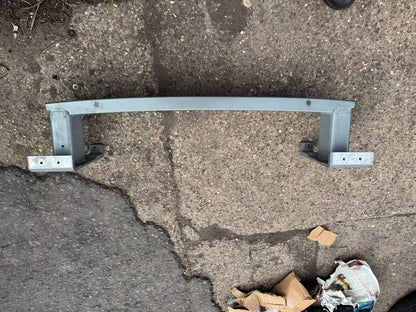 Land Rover Defender 2020 on Front bumper cross member L8B210005 Dented