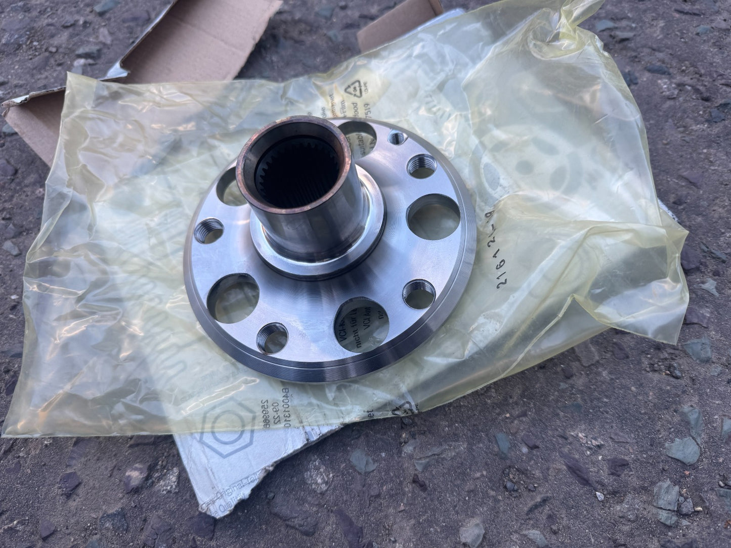 MERCEDES B220 W246 Front Wheel Hub 2.0 2.2D 2011-2018 A2463370145 Genuine NEW