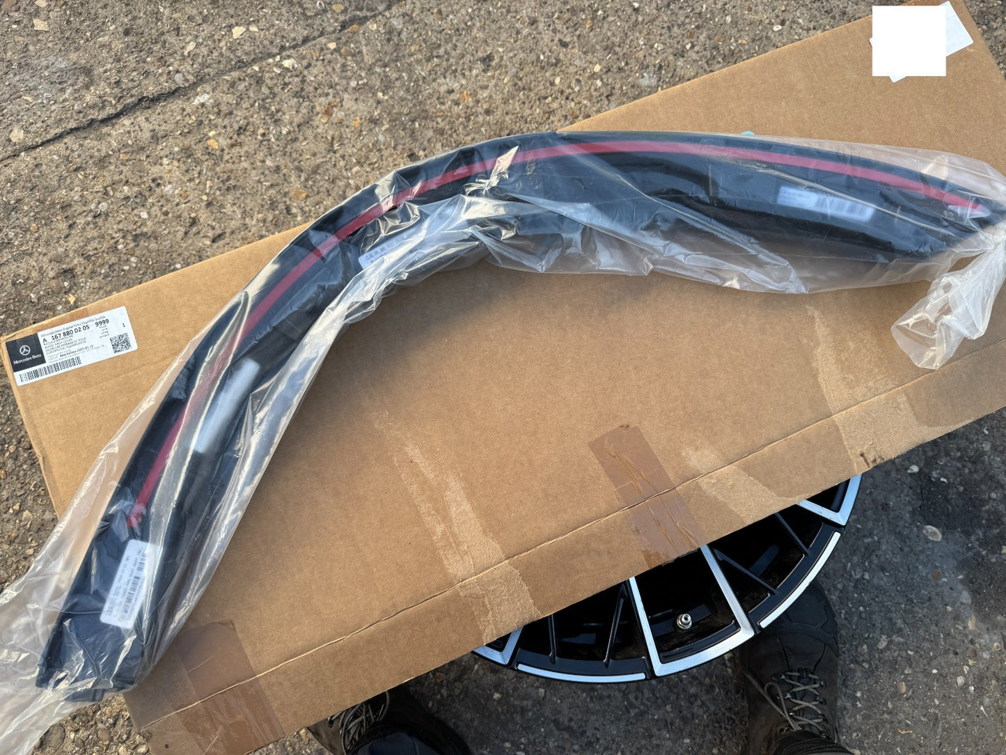 NEW MERCEDES GLE V167 AMG REAR RIGHT WHEEL ARCH MOULDING GENUINE A1678800205