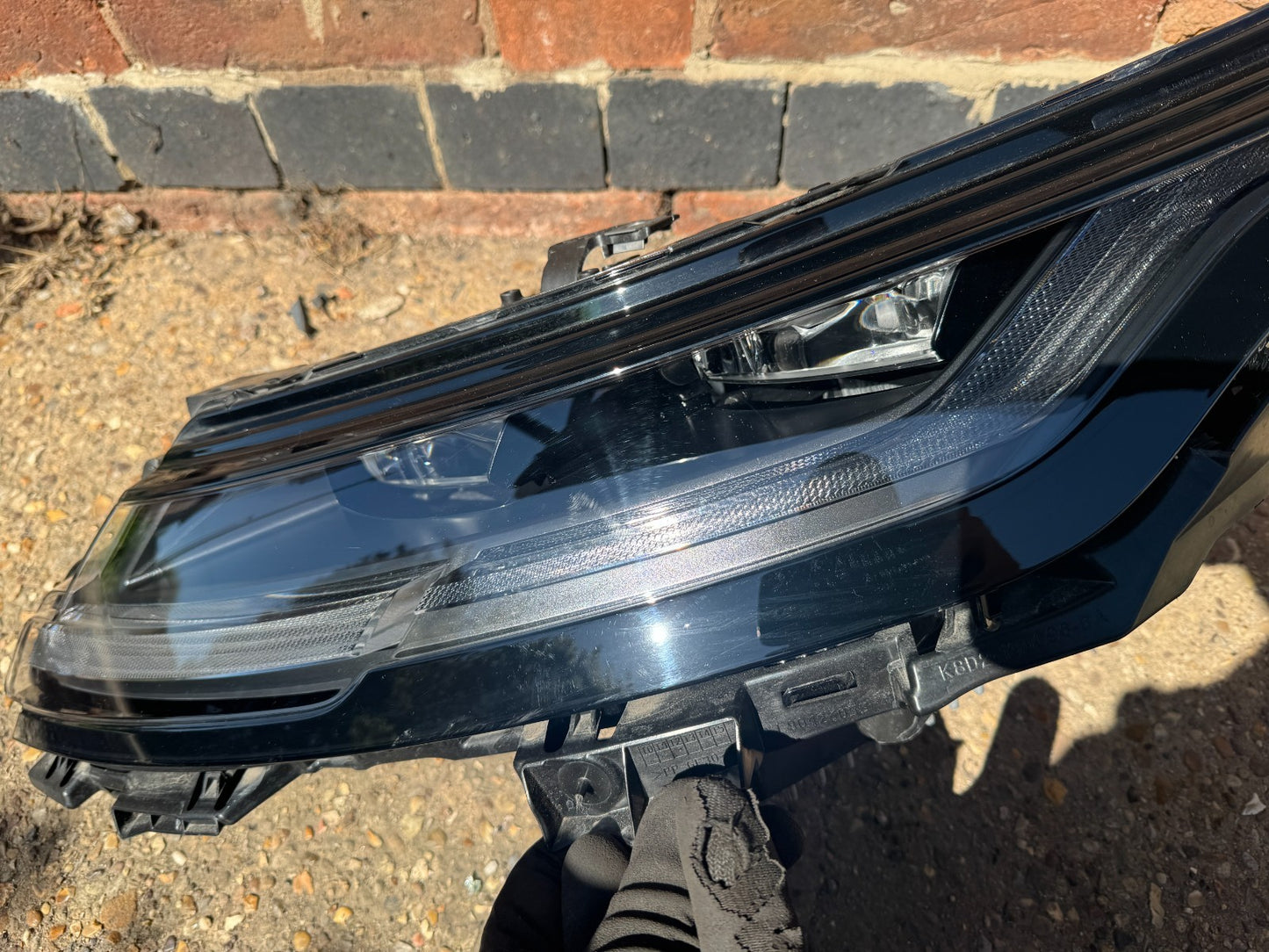 2025 Range Rover Evoque L551 Left LED Headlight 2019 ON R8D213W030DB DAMAGED