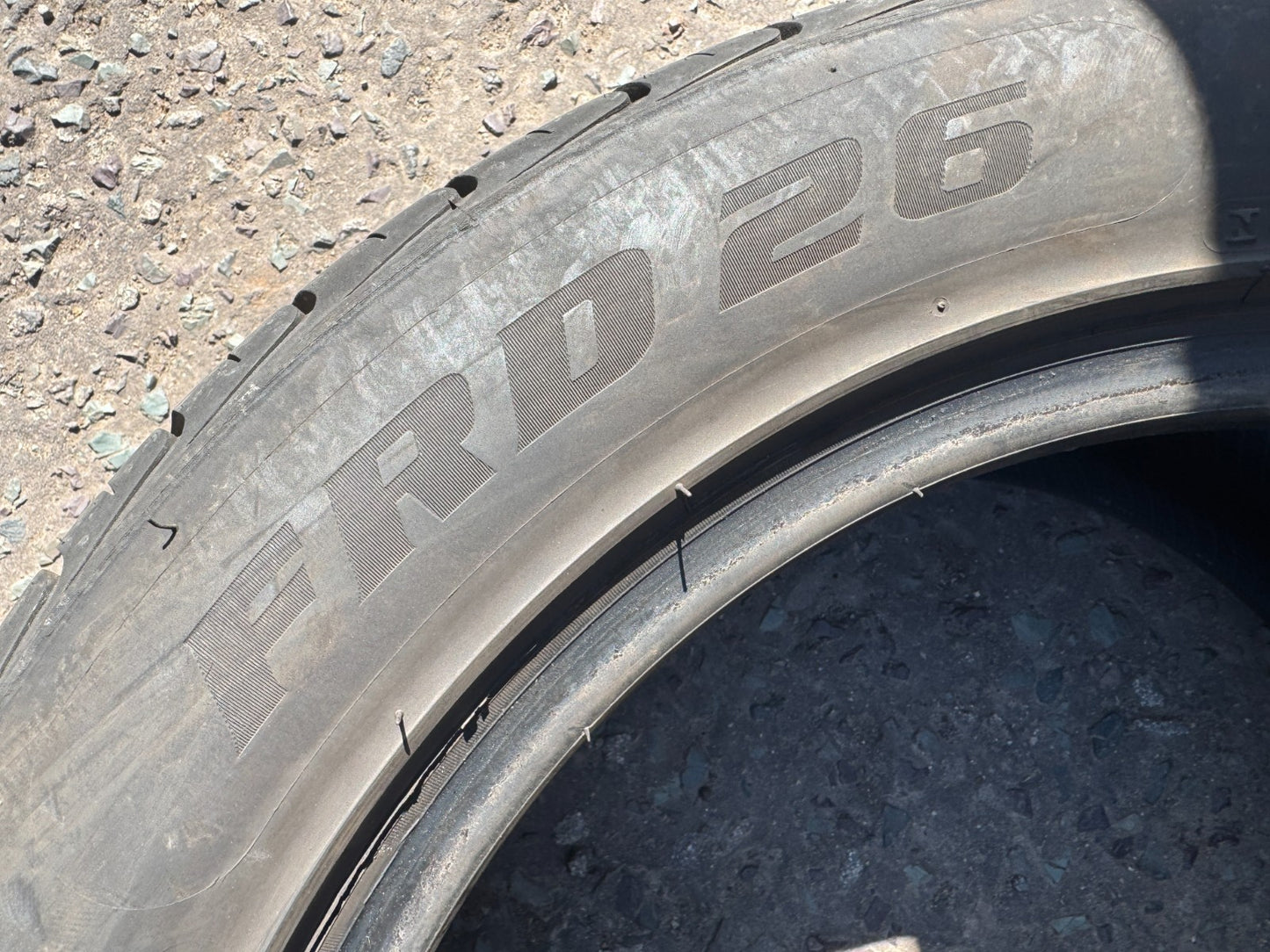 1 x 225/55ZR17 Farroad FRD26 101W XL High-Performance Tire  All-Season 225 55 17