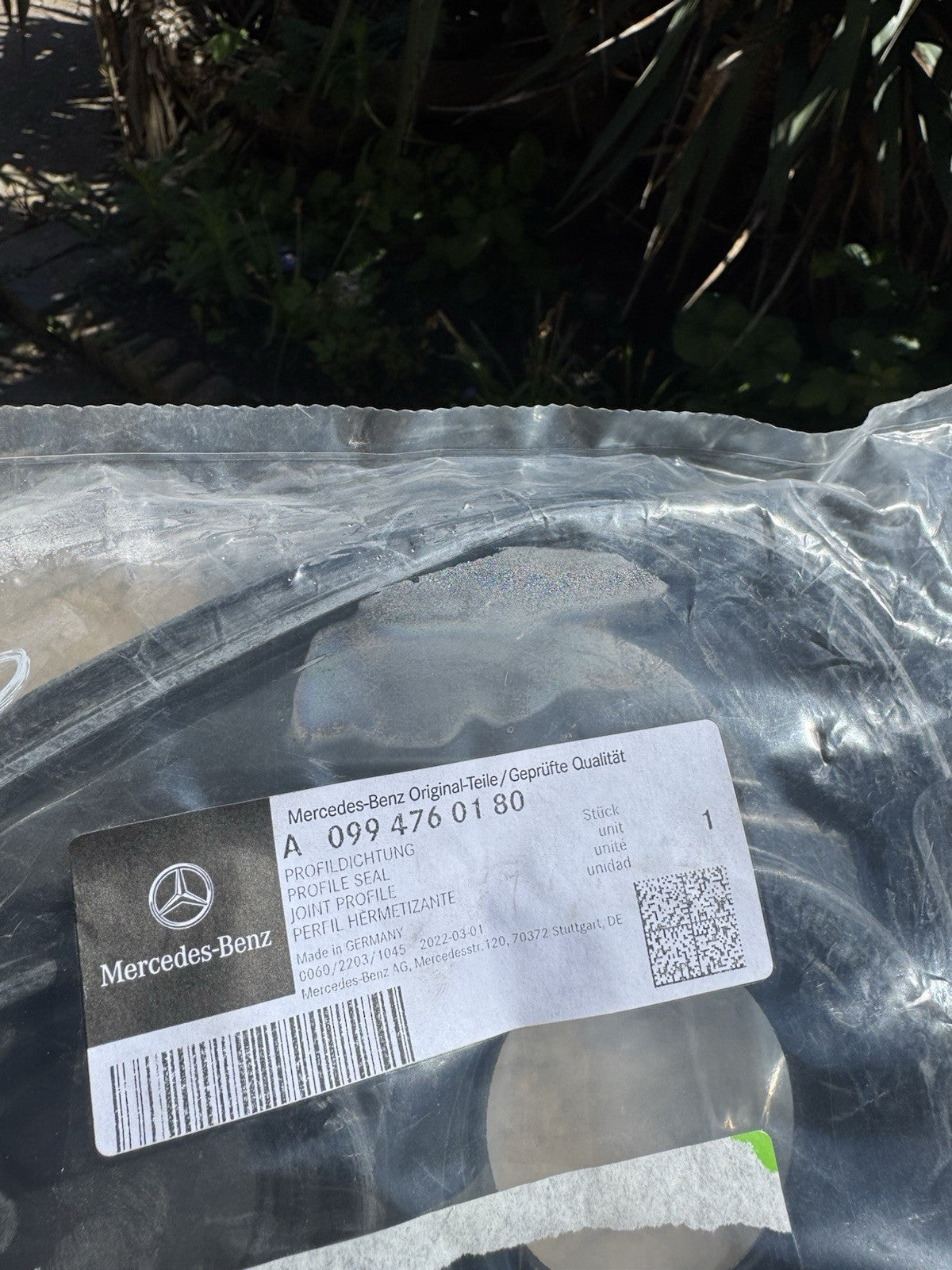 A0994760180 Fuel Filler Profile Seal New genuine Mercedes-Benz part