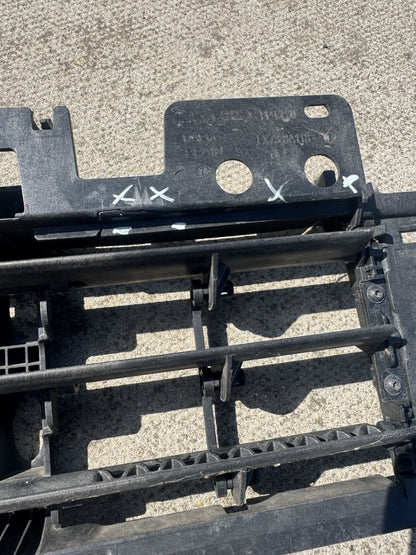 DAMAGED!!!! XE X760 Lower Air Deflector Shutter T2H45586 GENUINE