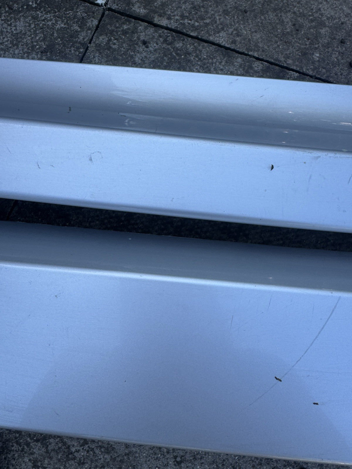 Land Rover Defender front bumper upper grill L663 Genuine L8B2-17820-A