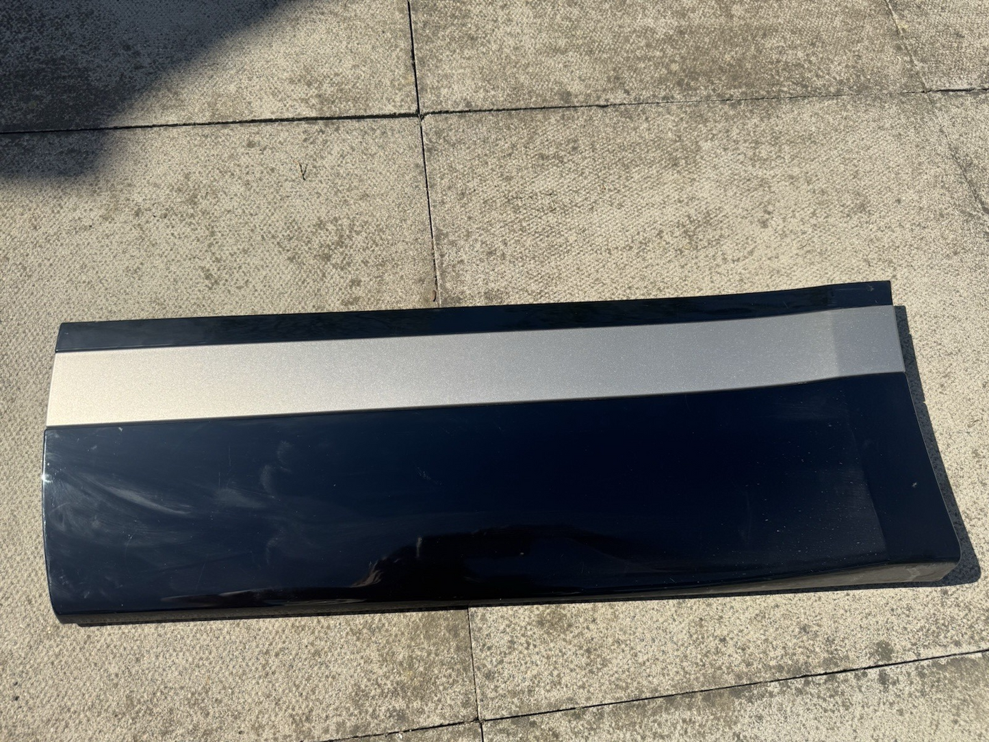 Genuine RANGE ROVER VELAR L560 Rear Left Door Molding Trim J8A2-274A49-BBW