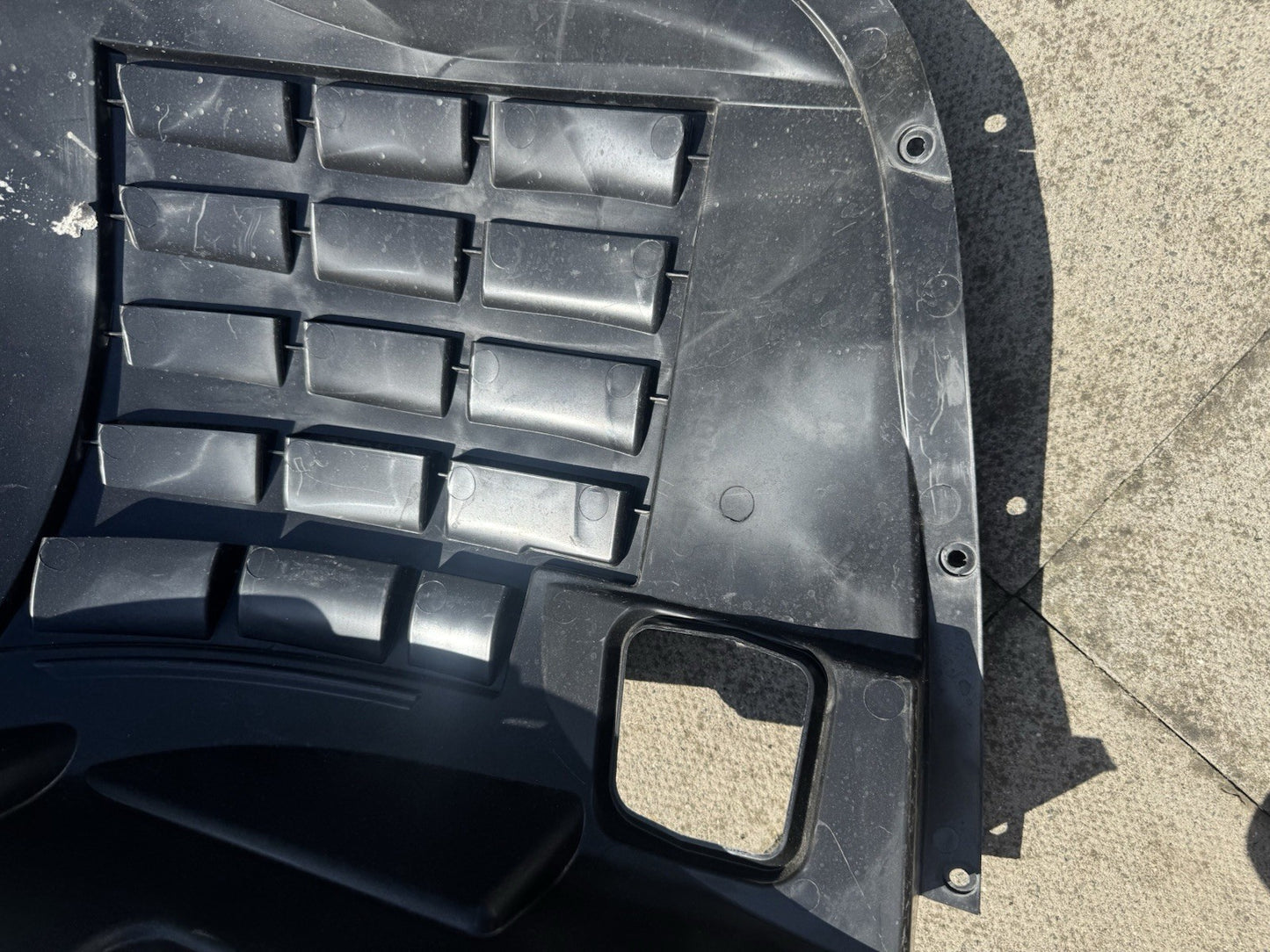 Land Rover Defender L663 Front right Splash Guard 2020 ON L8B2-16A574-AD Genuine