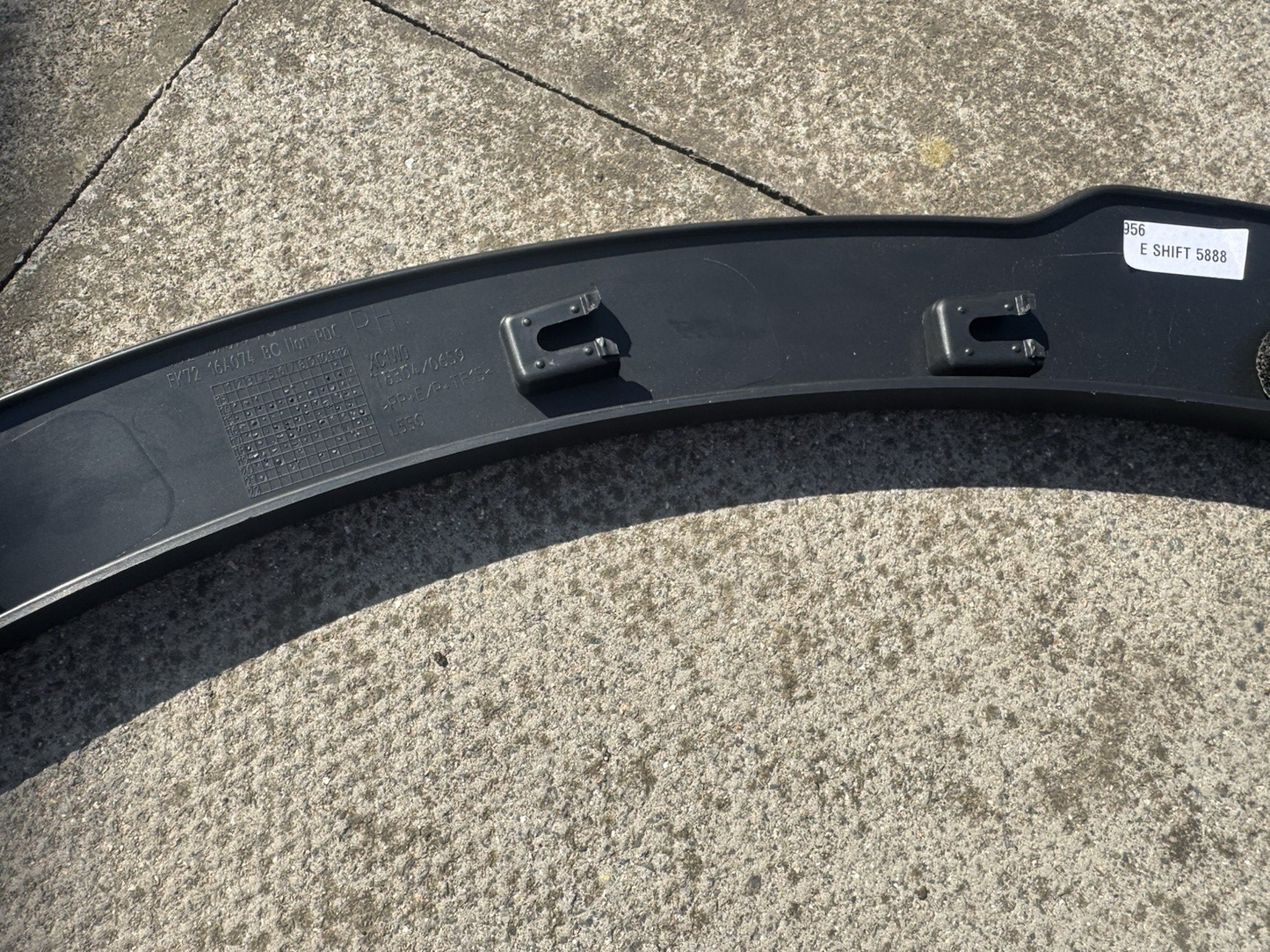 LAND ROVER DISCOVERY SPORT L550 WHEEL ARCH FRONT RIGHT PASSENGER  FK72-16A074-AC