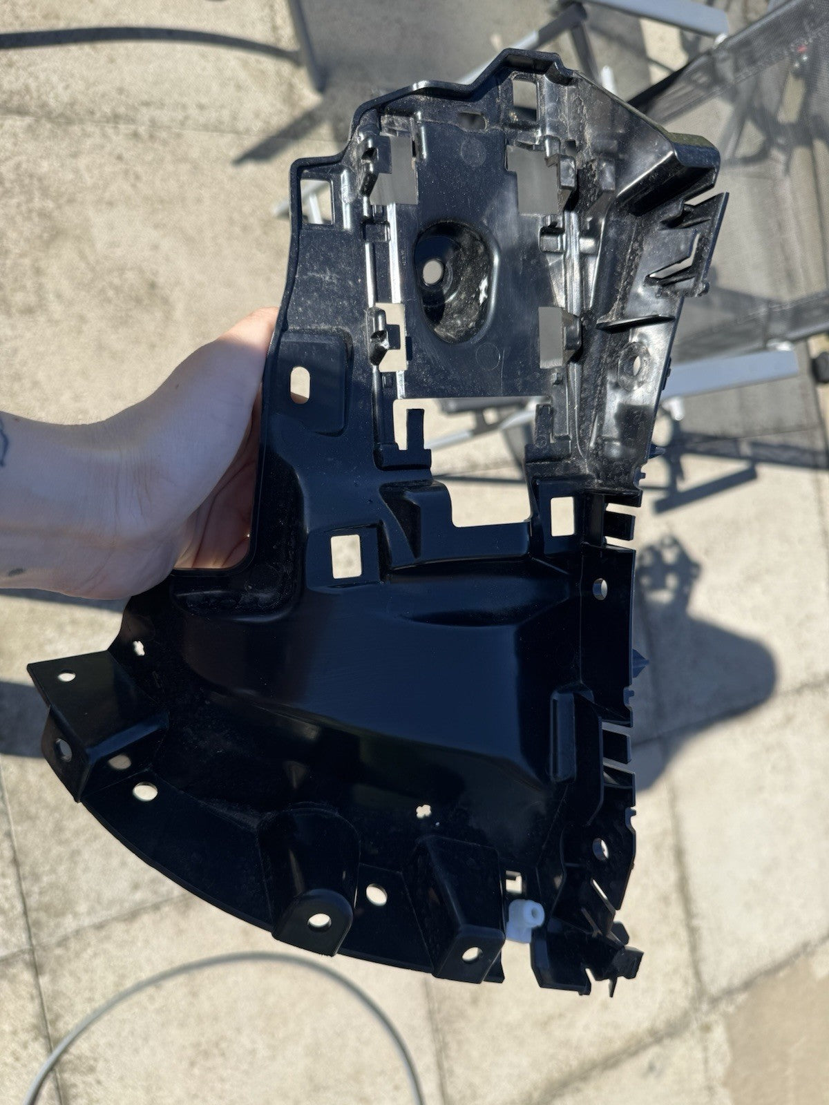 Land Rover Defender L663 Rear Right Bumper Bracket 2020 ON L8B2-17A881-A Genuine