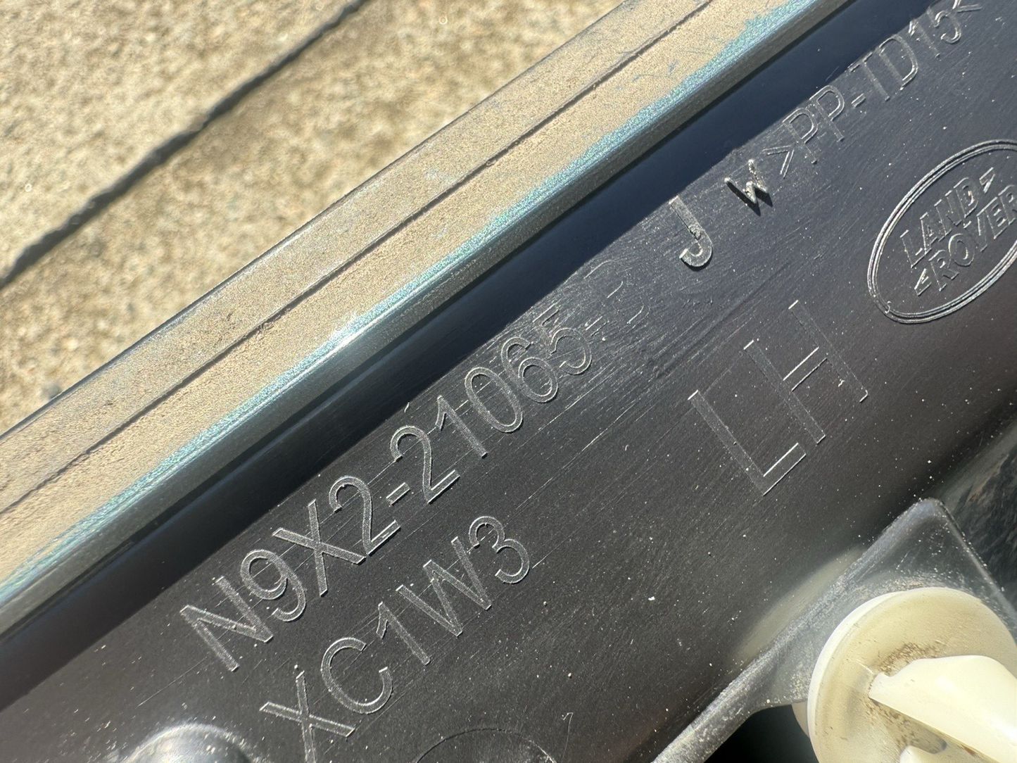 LH Land Rover Range Rover Sport L461 2022 front door trim molding N9X2-21065