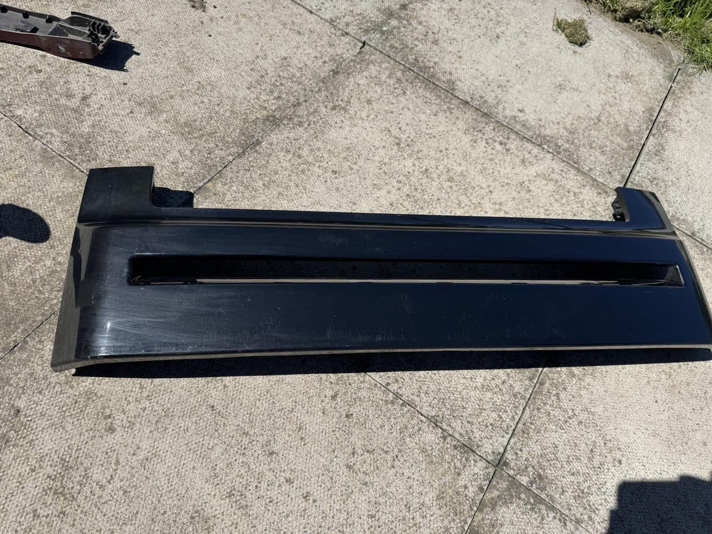 Land Rover Defender front bumper upper grill L663 Genuine L8B2-17820-A