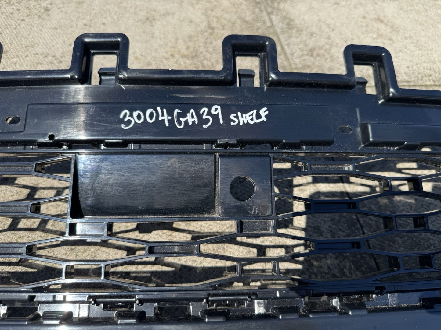 RANGE ROVER SPORT 2022-ON L461 GENUINE FRONT GRILLE N9X2-8A133-A