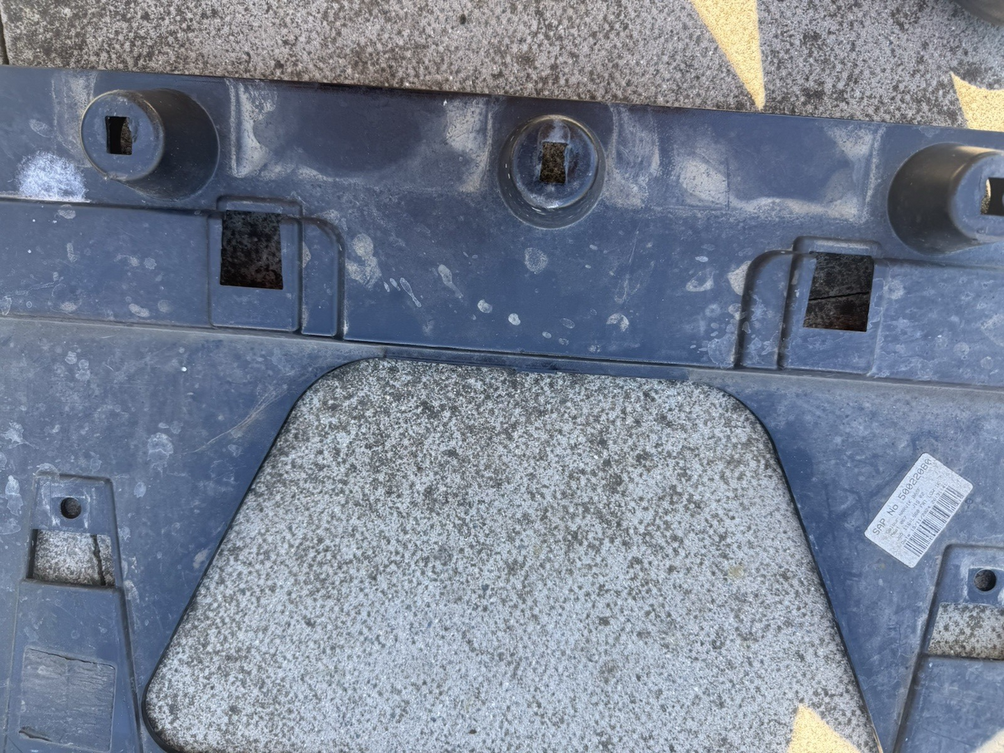 RANGE ROVER VELAR L560 2017 ON GENUINE FRONT BUMPER LOWER TRIM J8A2-17F775-BC