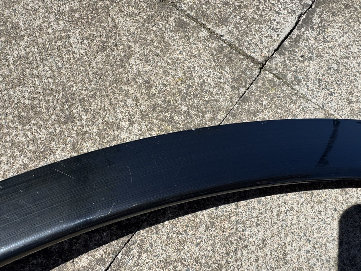 LAND ROVER DISCOVERY L462 GENUINE FRONT LEFT ARCH TRIM HY3M-16A075-AC