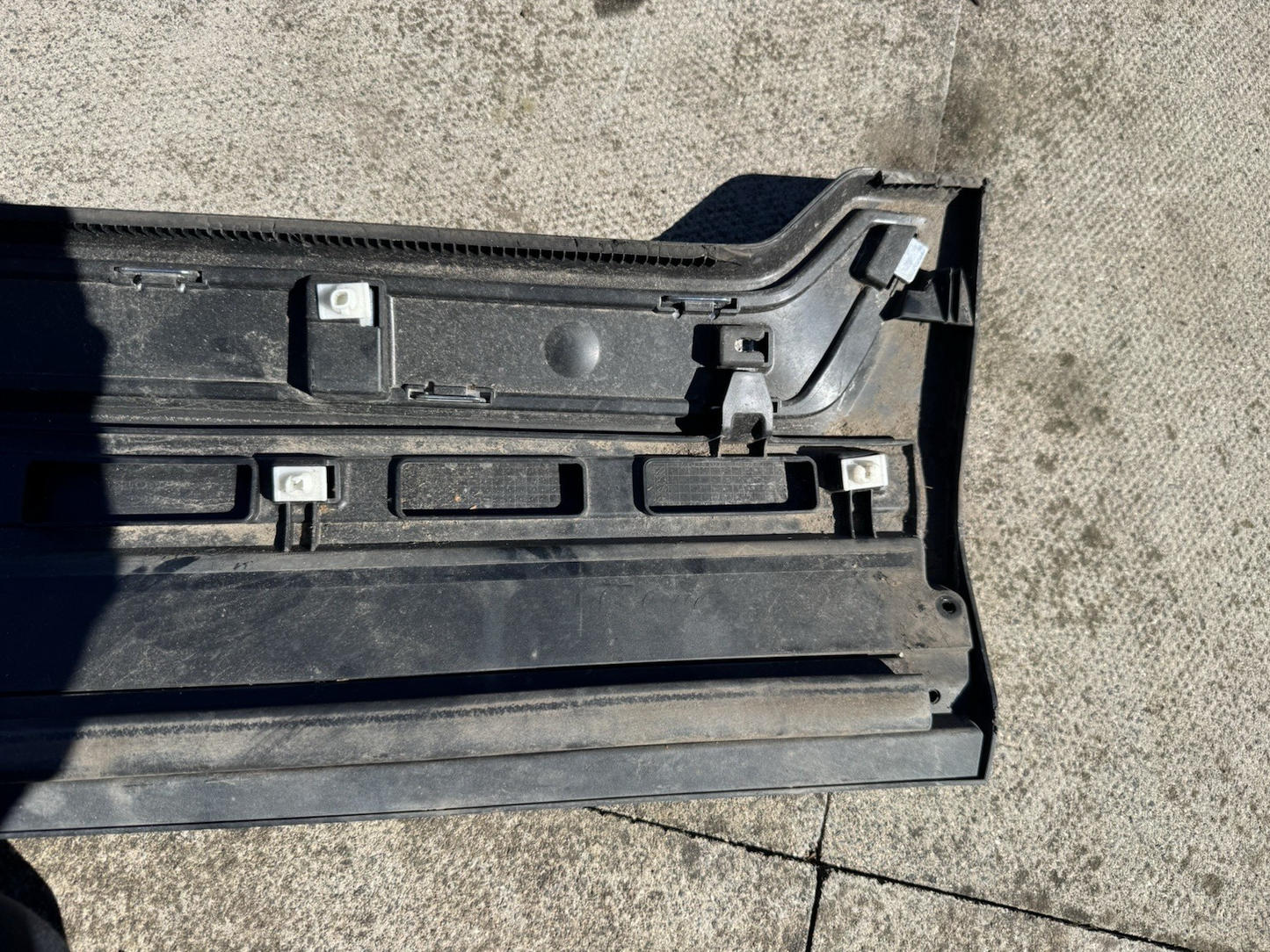 17-22 Honda CR-V Mk5 Front Left Lower Door Moulding Genuine 75332-TLA-A0 I4K14