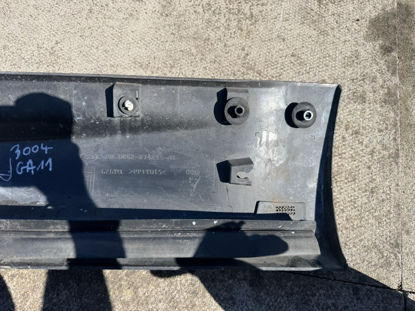 RANGE ROVER 13-17 SPORT L494  REAR BOTTOM DOOR TRIM RIGHT SIDE DK62-274A48-AB