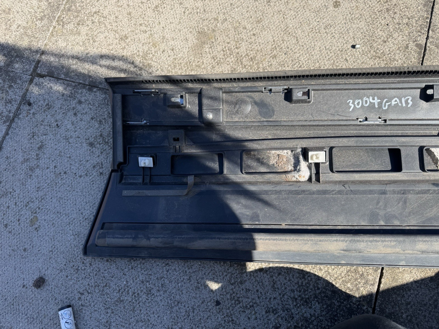 17-22 Honda CR-V Mk5 Front Left Lower Door Moulding Genuine 75332-TLA-A0 I4K14