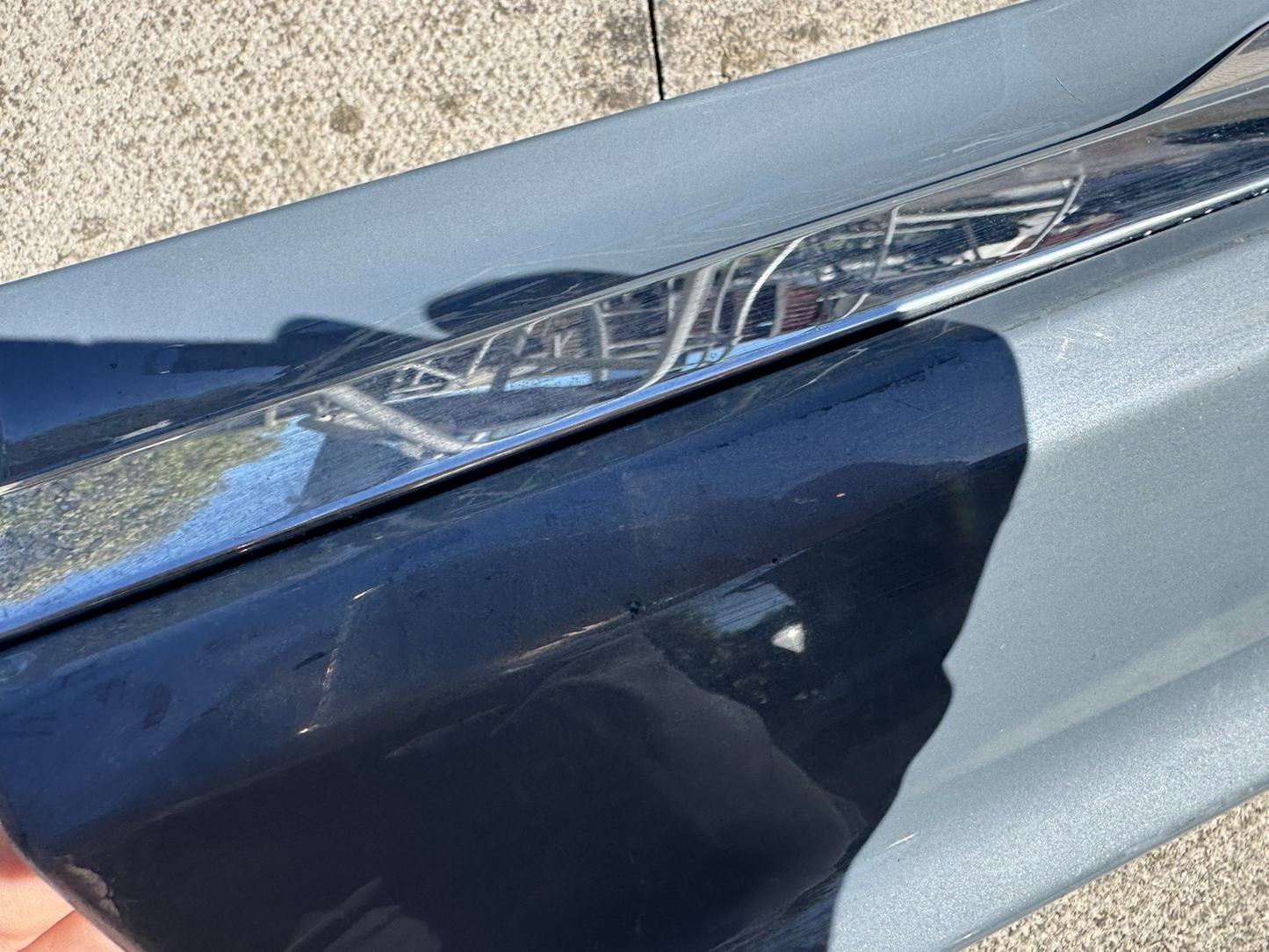 Genuine Volvo XC60 MK2 rear left door trim molding 32208742