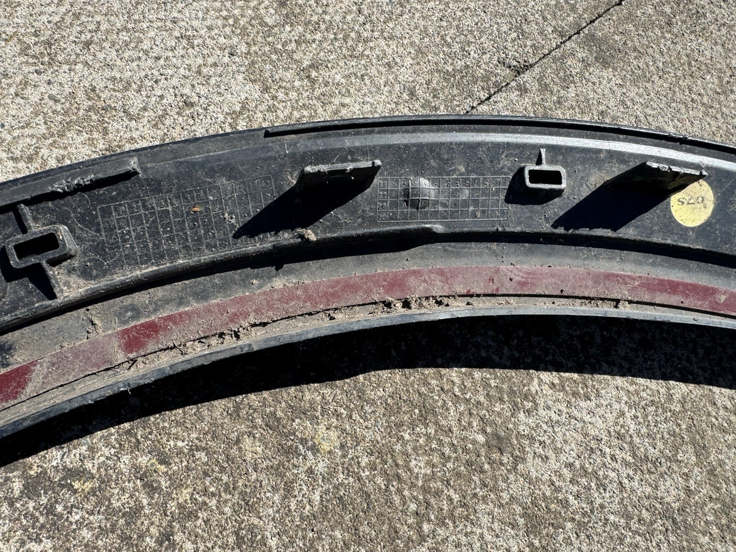 AUDI E-TRON 2018-ON FRONT LEFT SIDE N/S WHEEL ARCH TRIM 4KE853717 GENUINE #W679