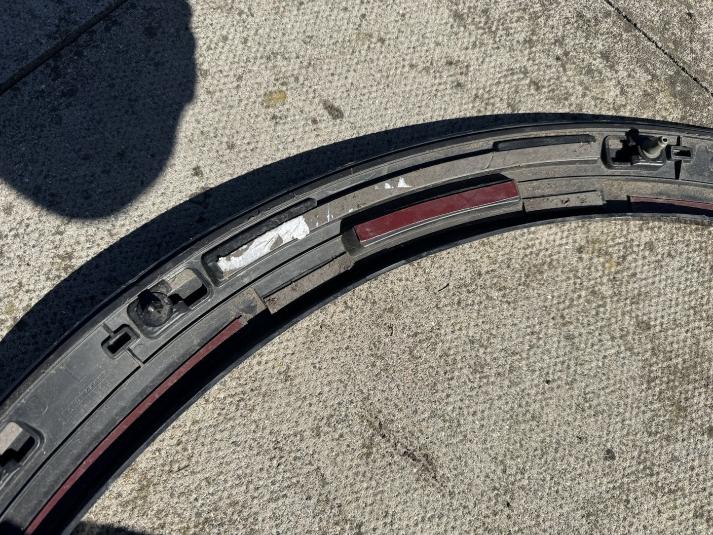 AUDI E-TRON 2018-ON FRONT LEFT SIDE N/S WHEEL ARCH TRIM 4KE853717 GENUINE #W679