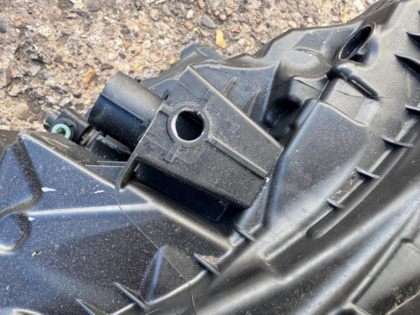 Genuine Land Rover Discovery V (L462) MY42-13W029-GB LED HIGH LT Right DAMAGED