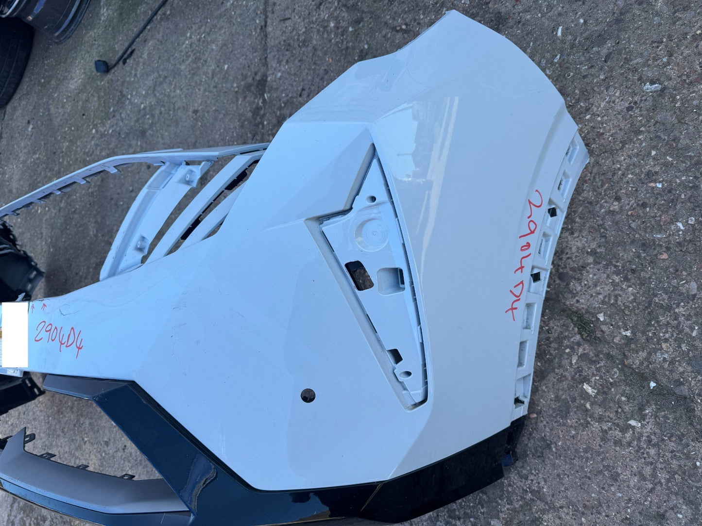 PEUGEOT E-3008 / 5008 2024 ONWARDS GENUINE FRONT BUMPER 9846491180