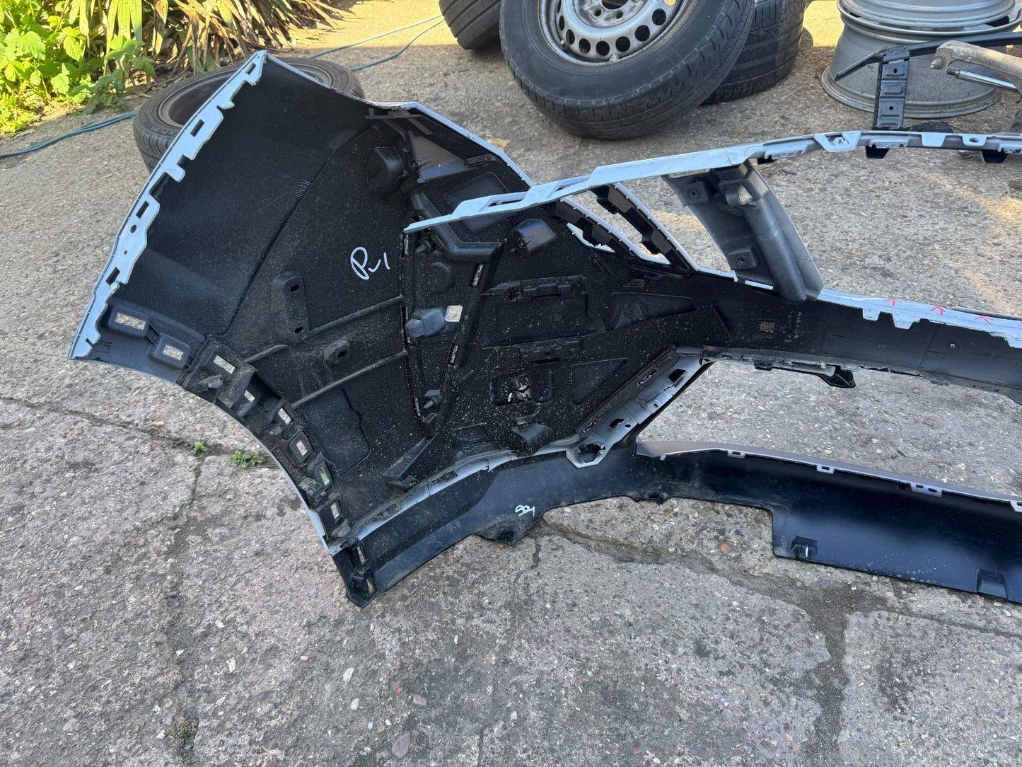 PEUGEOT E-3008 / 5008 2024 ONWARDS GENUINE FRONT BUMPER 9846491180